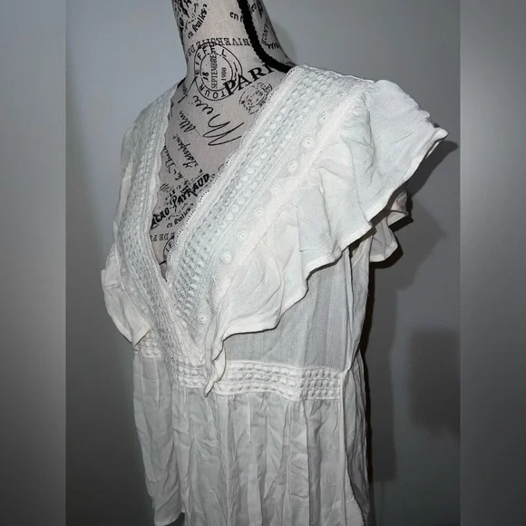 TRUE CRAFT Ivory Lace Eyelet Ruffle Boho Peplum Top NWT Large - Picture 3 of 11